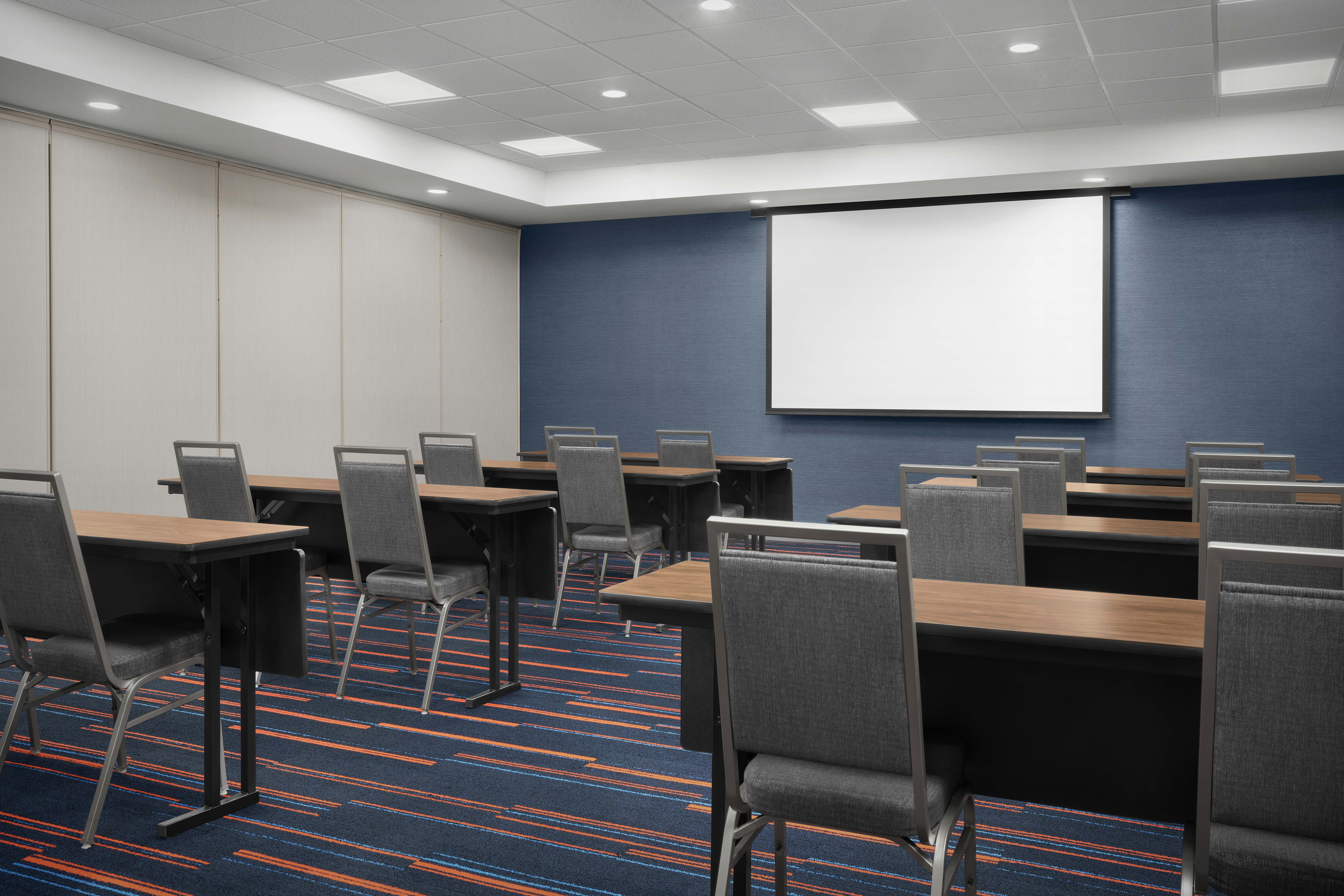 Hampton Inn & Suites Williston 13/18
