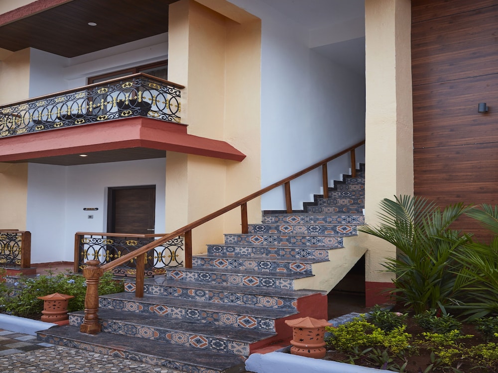 Sea Queen Beach Resort and Spa 52/69