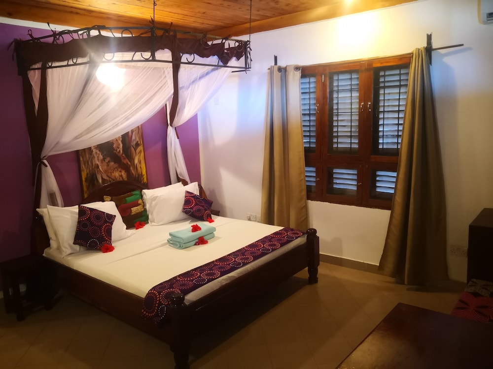 Mambo Ocean Resort 6/50