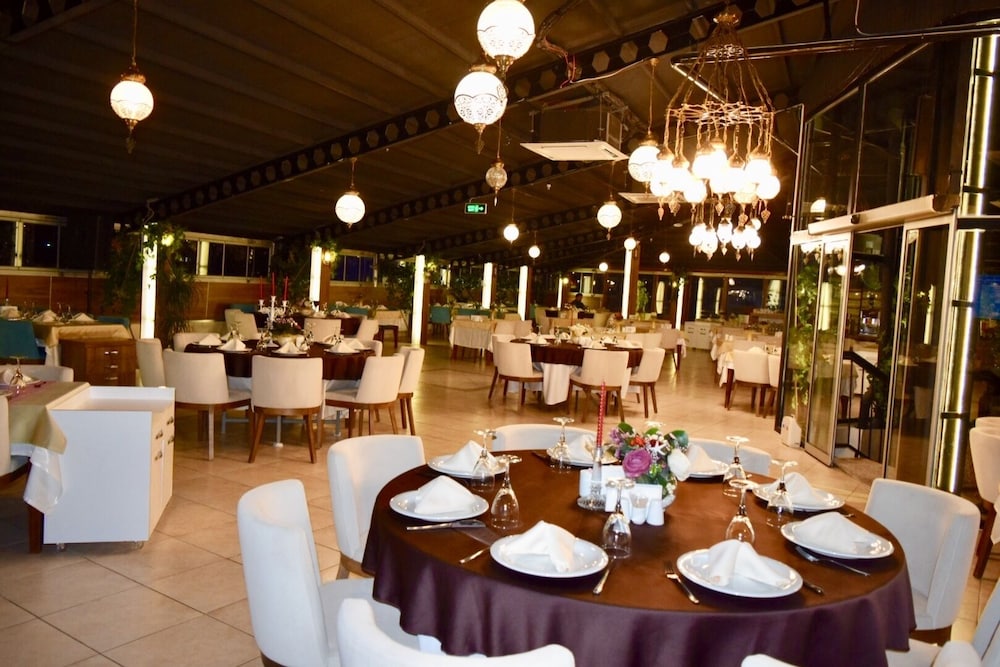 Yucel Hotel 36/50
