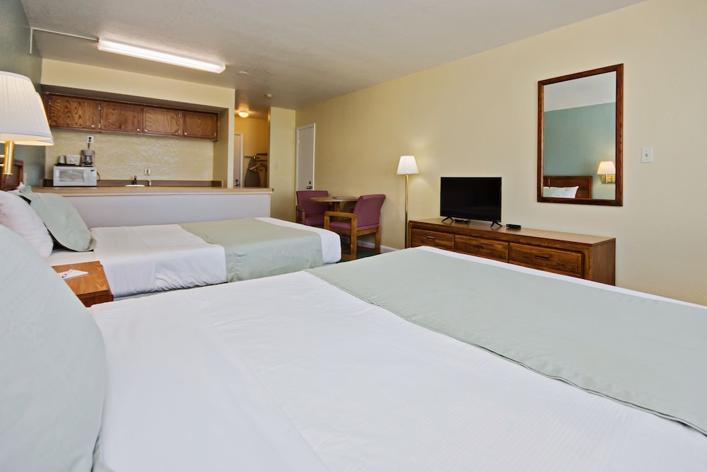 John Yancey Oceanfront Inn 10/66