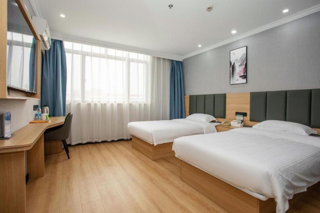 GreenTree Inn Shanghai Luojing Express Hotel 23/49