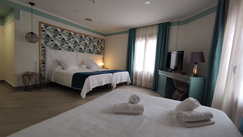 Hotel Dona Blanca 5/33