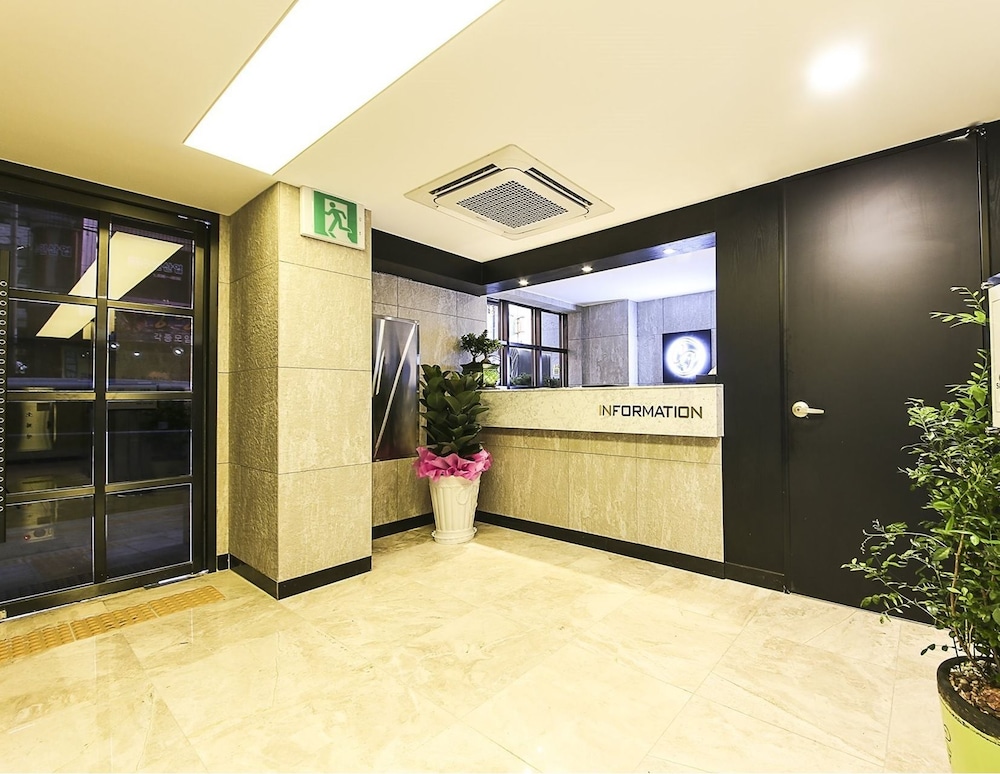 Central Person Hotel Pyeongtaek 2/33