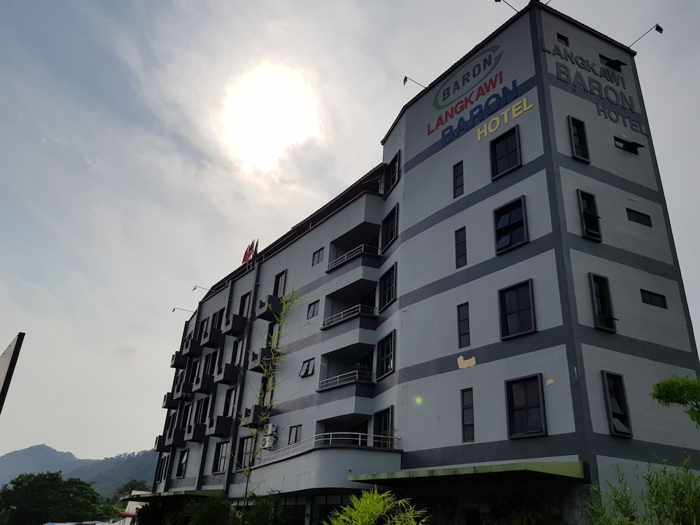 Baron Hotel 5/42