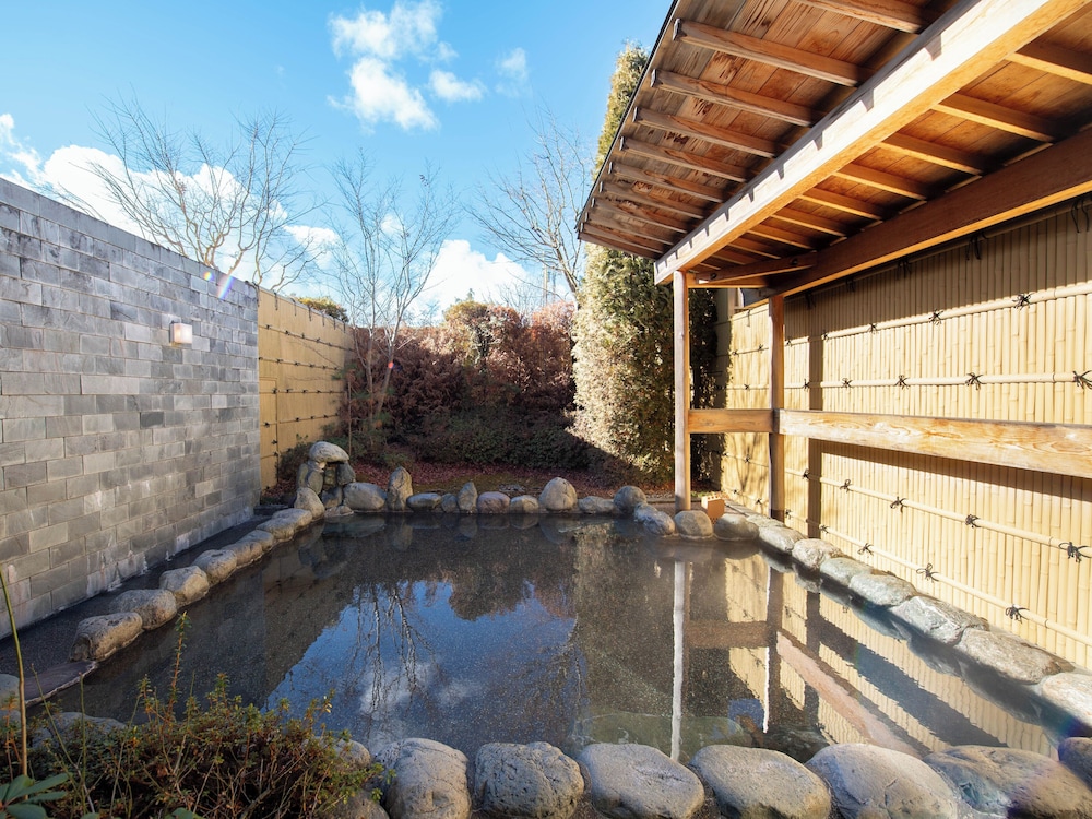 Fujimatsuzono Hotel 25/50