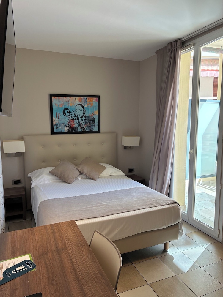 Residence La Villa d Elsa 17/76