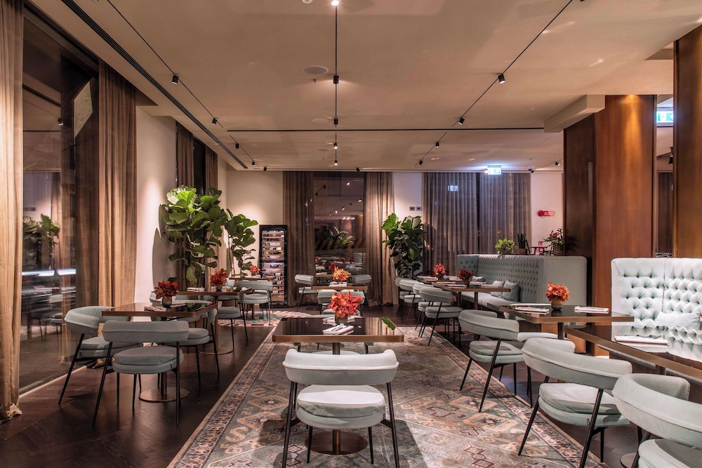Radisson Collection Hotel, Roma Antica 40/50