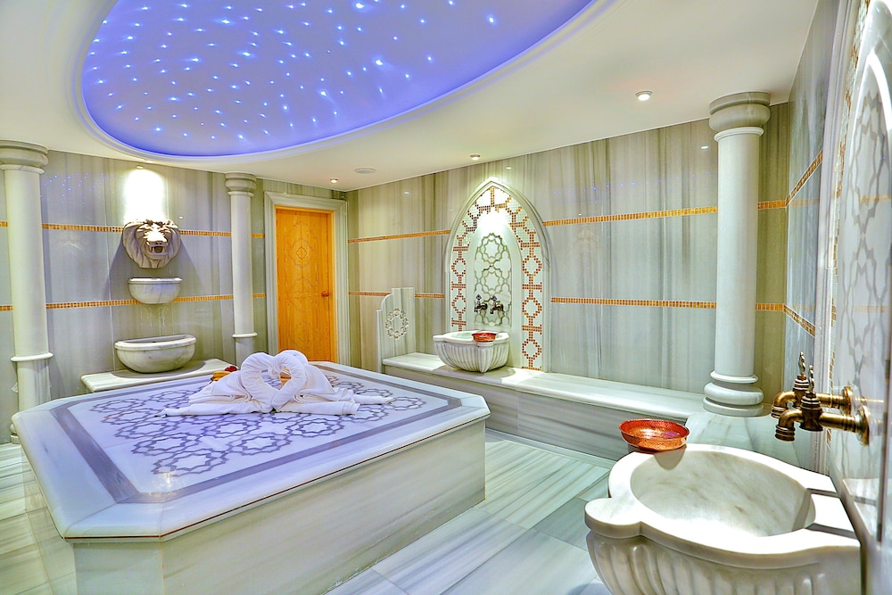 HOTEL EMIRHAN PALACE 36/67