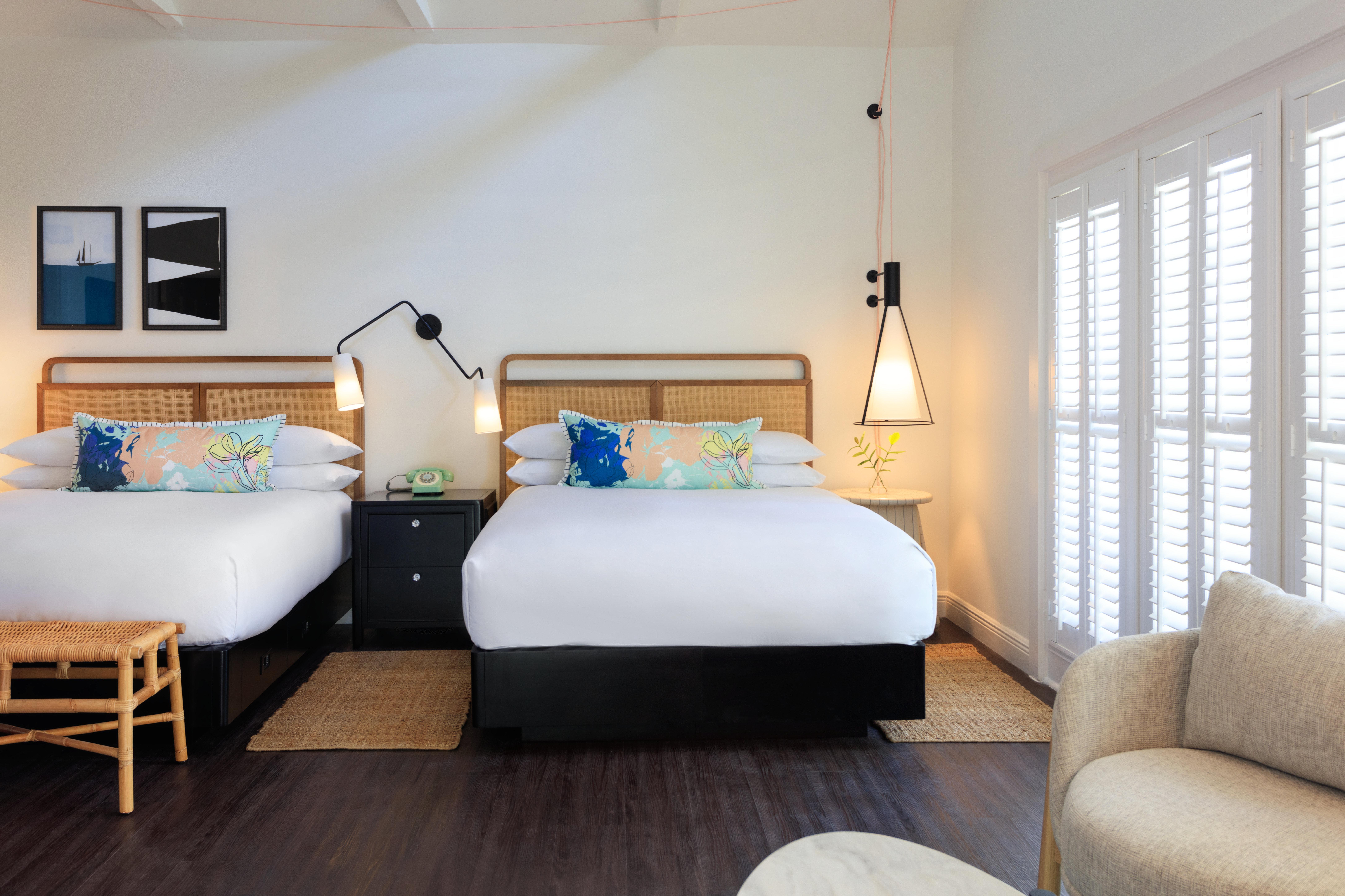 Duo, Twin Beds