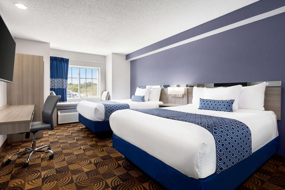 Microtel Inn Suites By Wyndham Lincoln 19/57