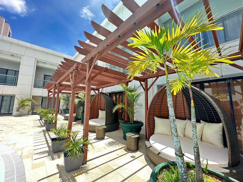 Royal Orchid Guam Hotel 48/50