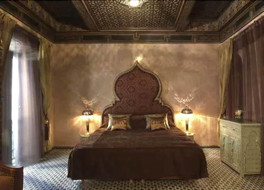 MUMTAZ MAHAL 5/37