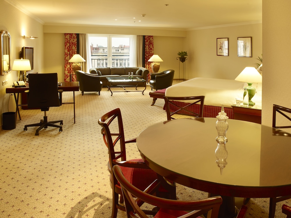 Hilton Antwerp Old Town 34/49