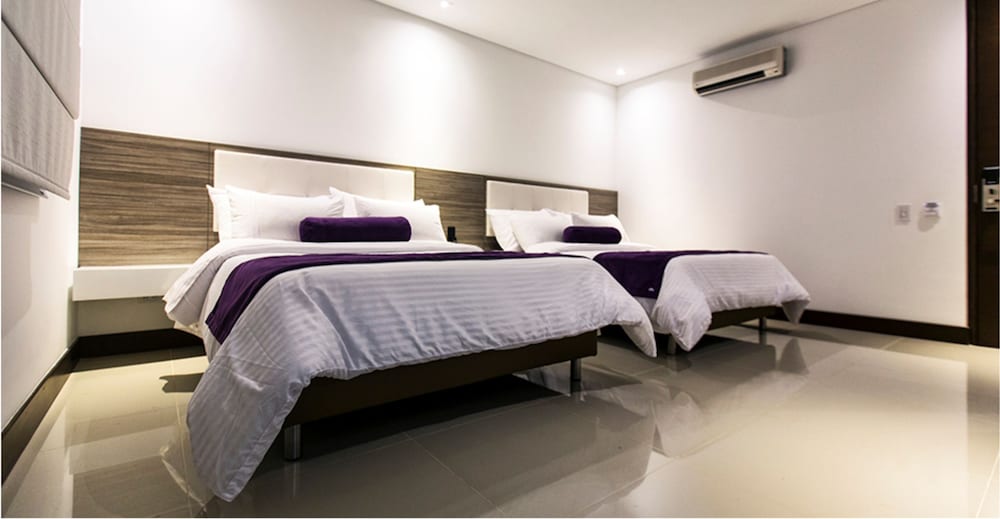 Hotel Loyds 46/64