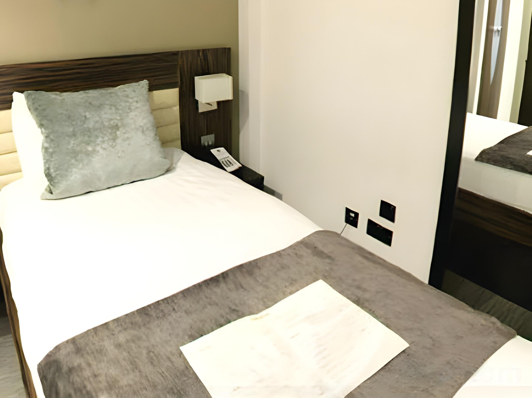 Room, Single, No Window