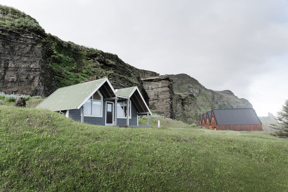 Vik Cottages 19/24