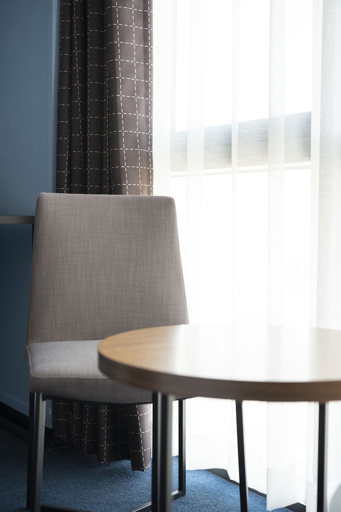 Brown-dot Hotel Sinho 30/38