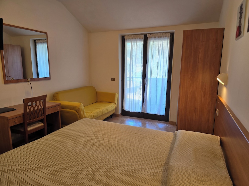 Albergo Pace 25/42