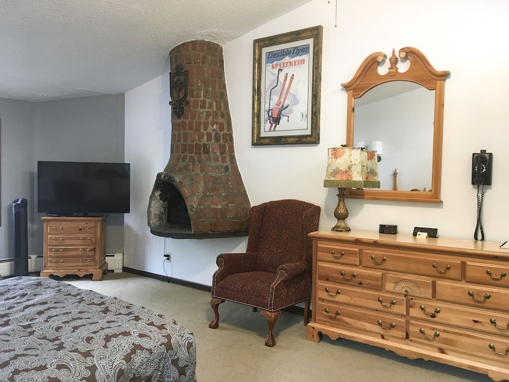 Tyrolean Lodge 29/72