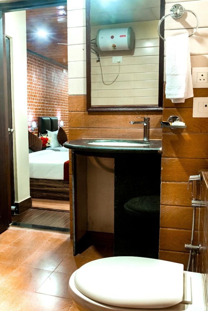 Ecotel Tin Tin 32/32