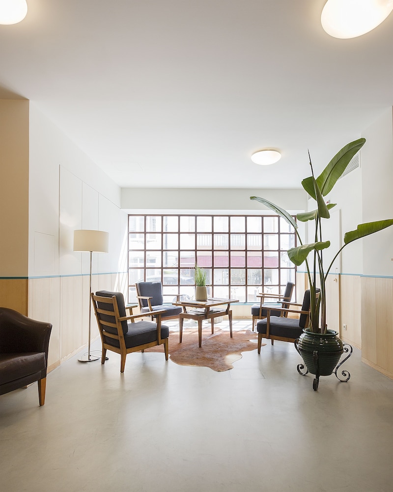 Meira Hotel 24/46
