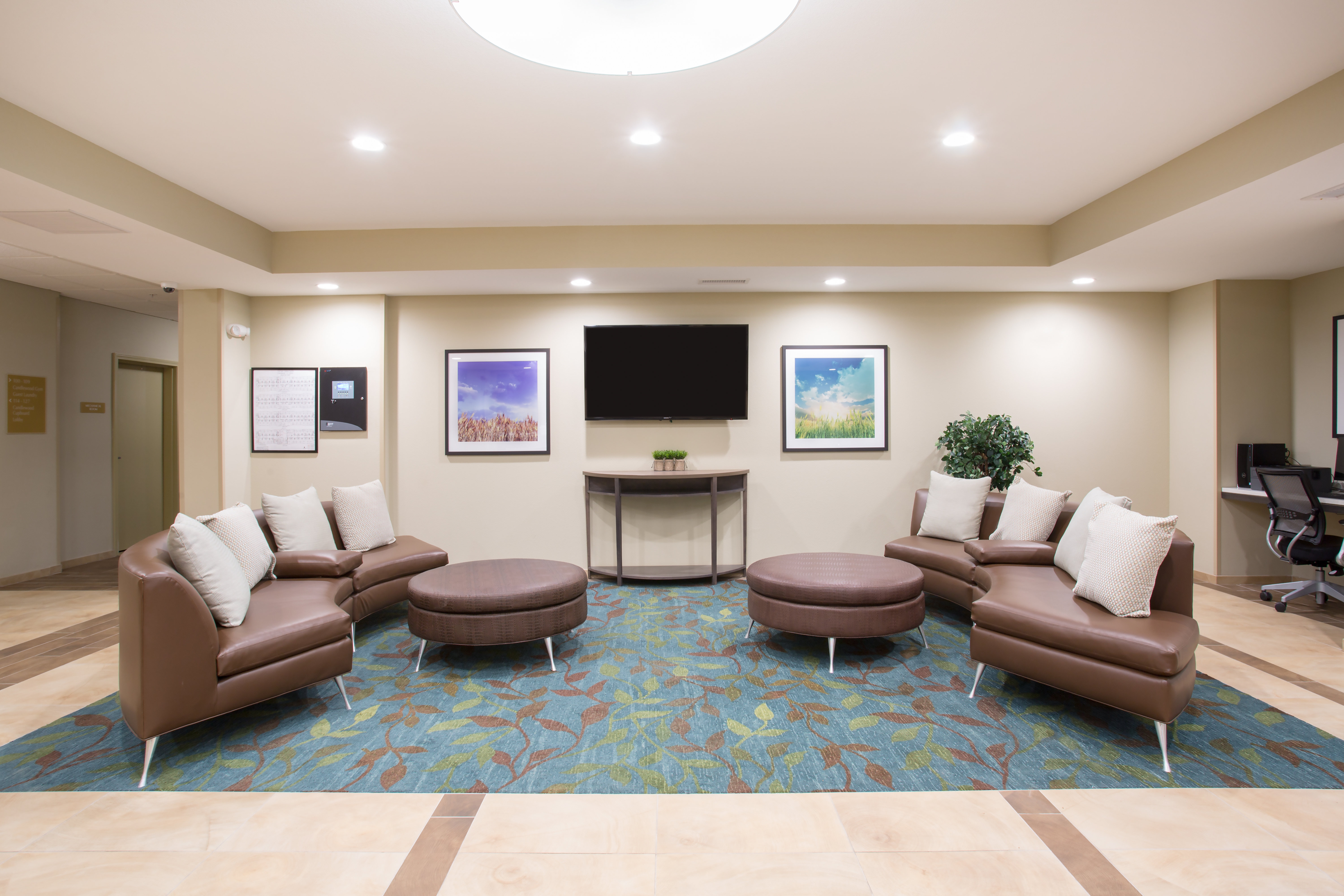 CANDLEWOOD SUITES LONGMONT 22/34
