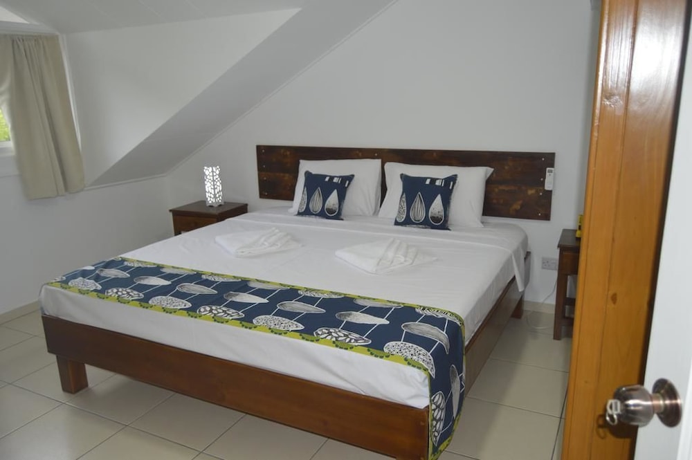 Chez Payet Guesthouse 7/18