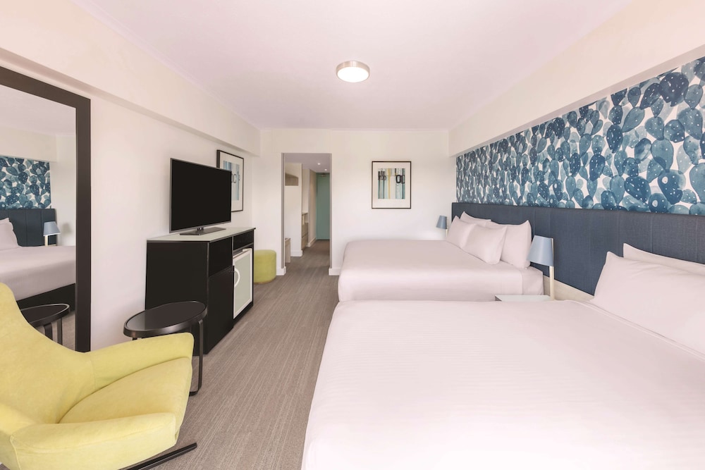 Vibe Hotel Gold Coast 10/66