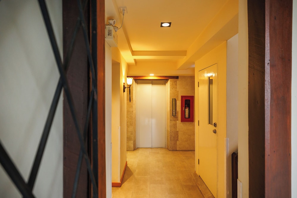 Le Charcoa Hotel 44/74