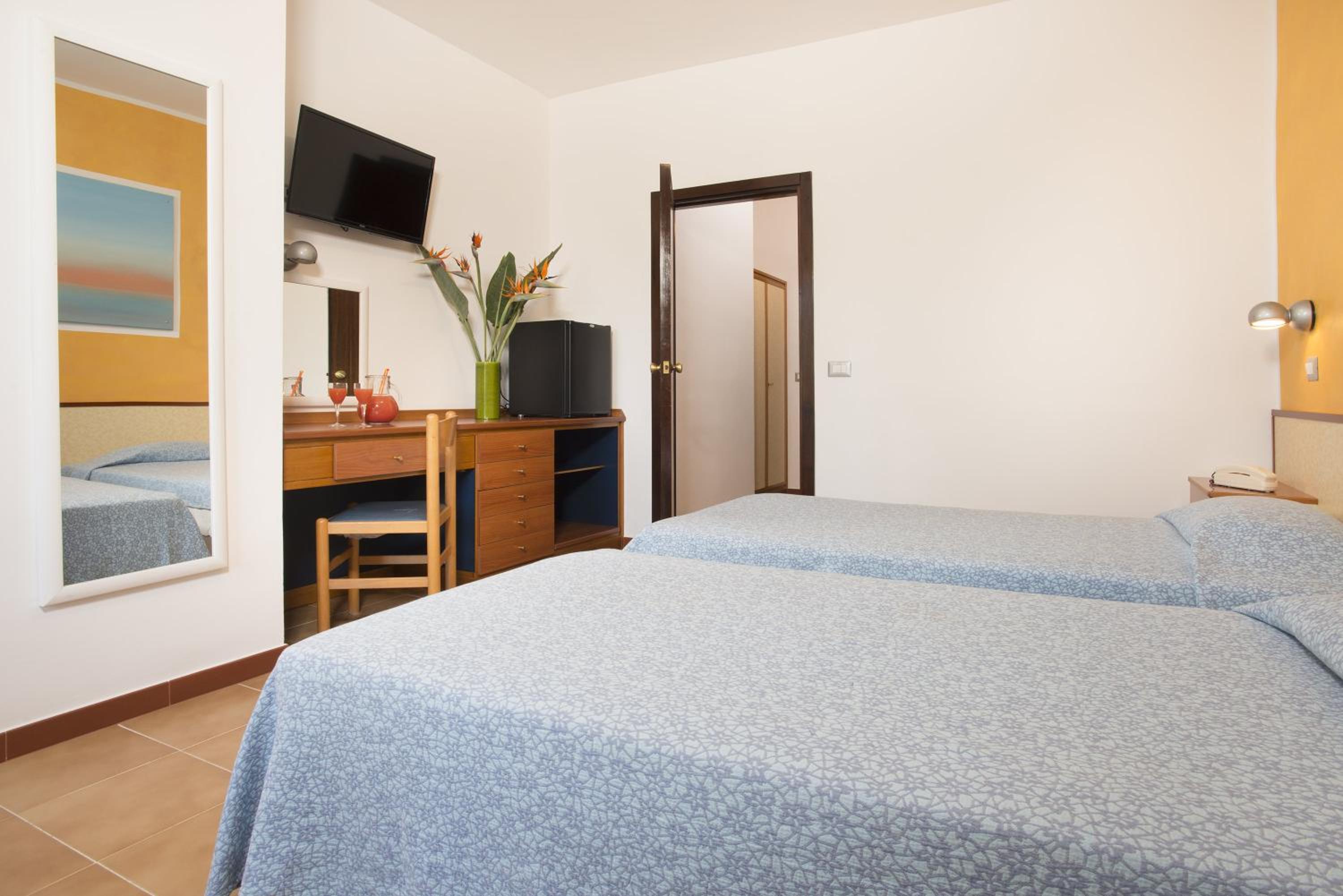 غرفة بسرير مزدوج أو سريرين منفصلين، Hotel Oasis Alghero 6/10