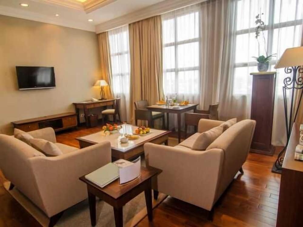 The Sunan Hotel Solo 20/50