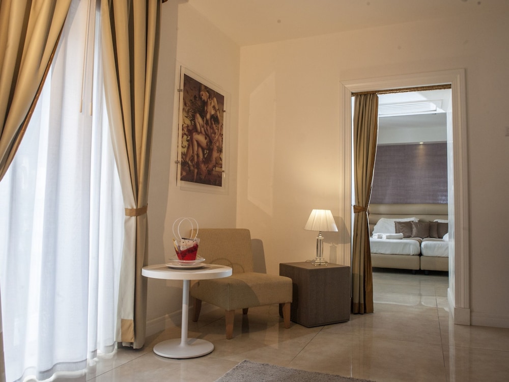 Hotel San Pietro 57/79
