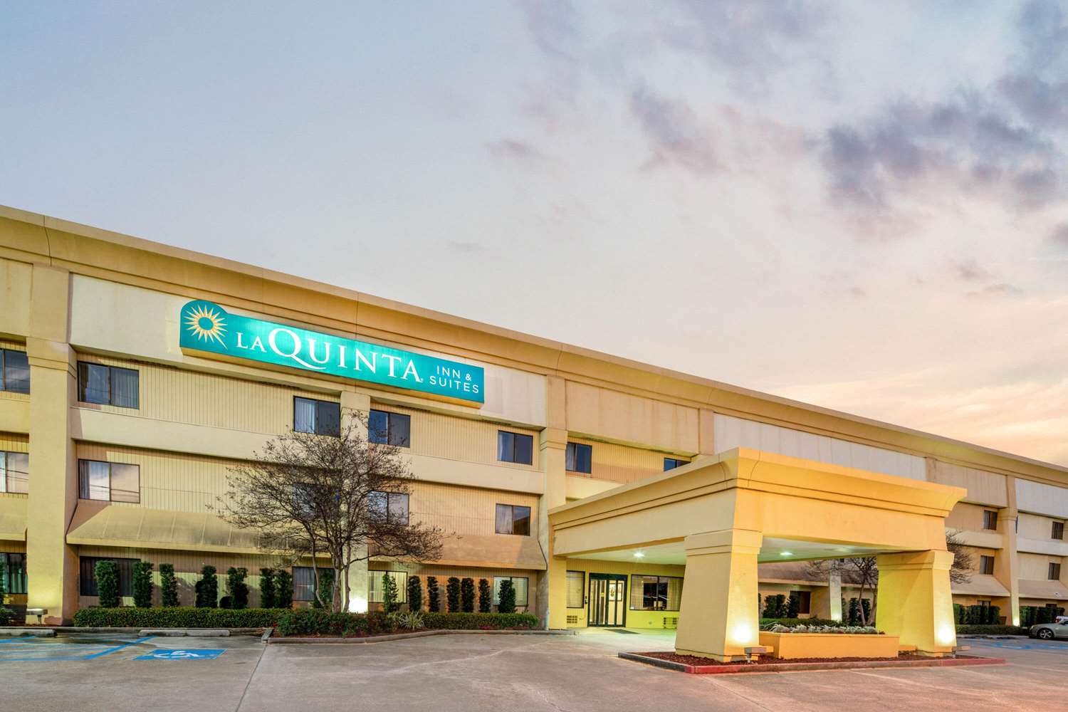 La Quinta Inn & Suites by Wyndham Baton Rouge Siegen Lane 6/55