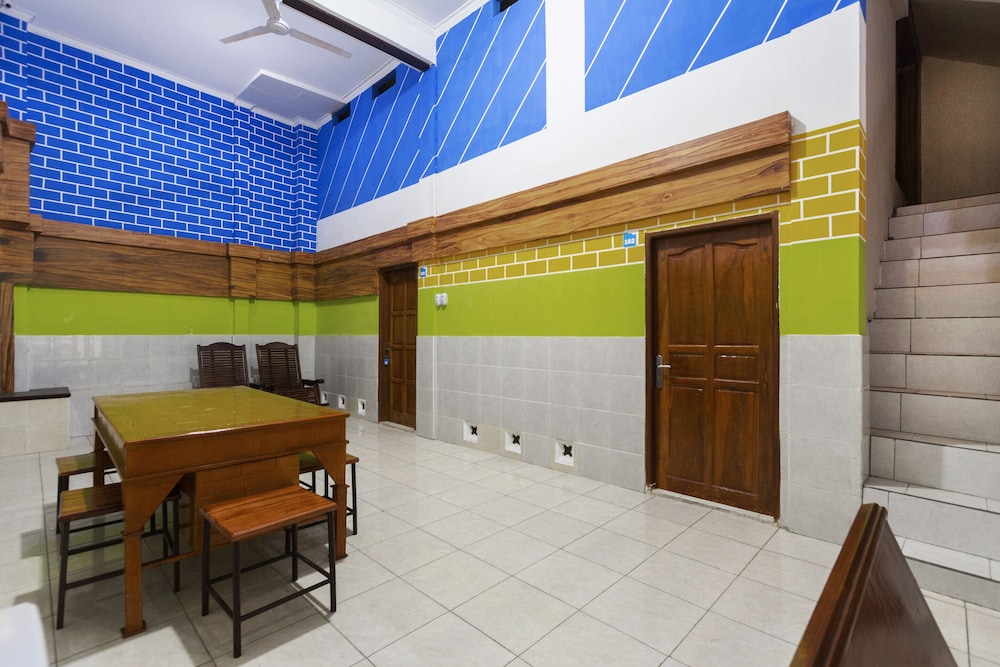 OYO 3720 Homestay Gayatri Janti 8/27