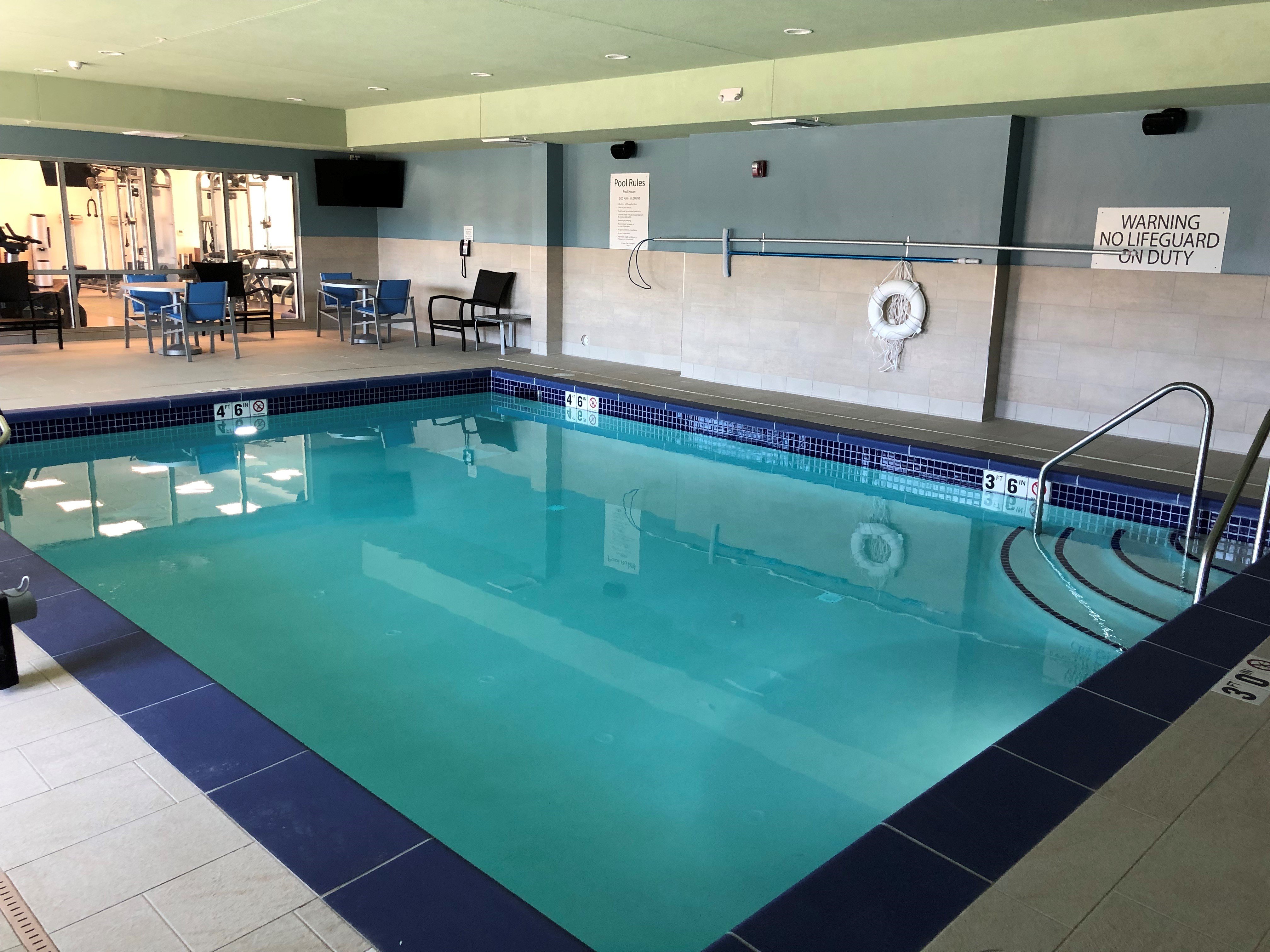 Holiday Inn Express Suites Springfield North 34/60
