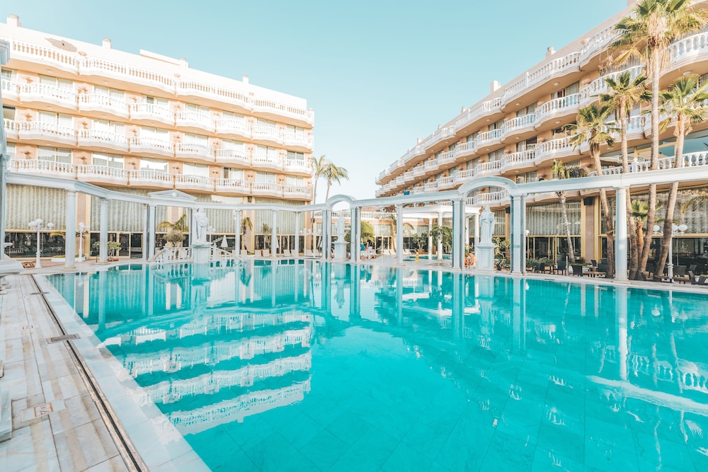 Cleopatra Palace Hotel 10/61