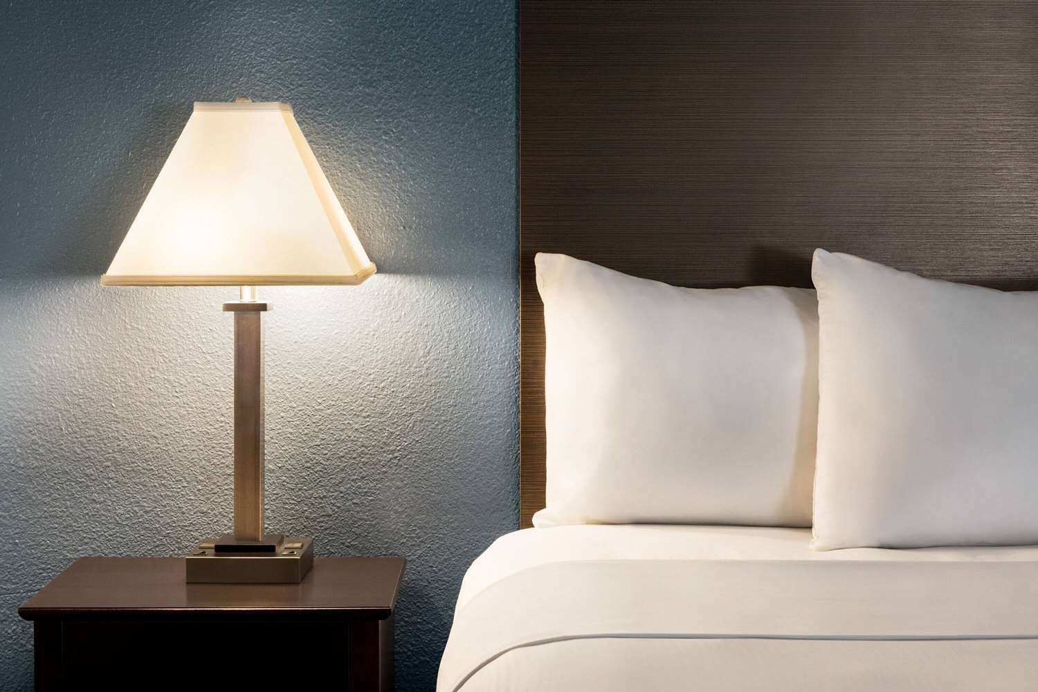 AmericInn by Wyndham La Crosse Riverfront Conference Center 25/45