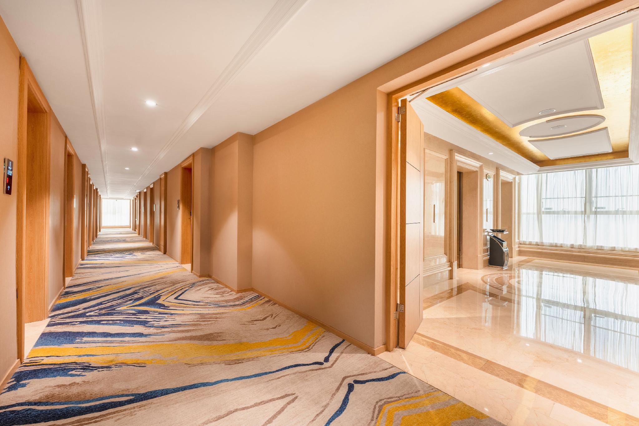 Vienna International Hotel (Foshan Lecong Center) 40/52