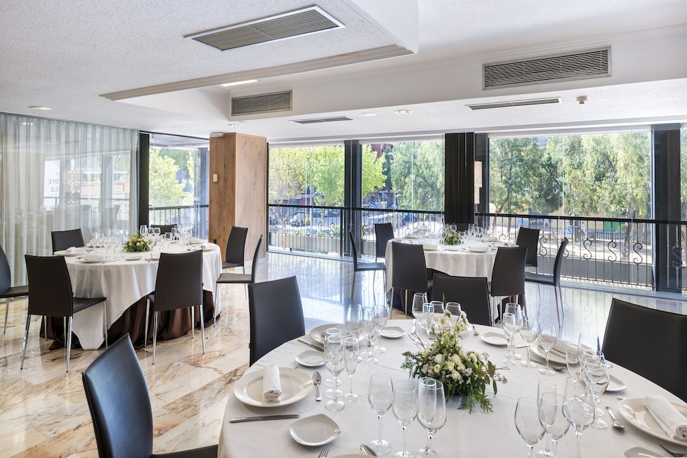 Salles Hotel Ciutat Del Prat 52/71