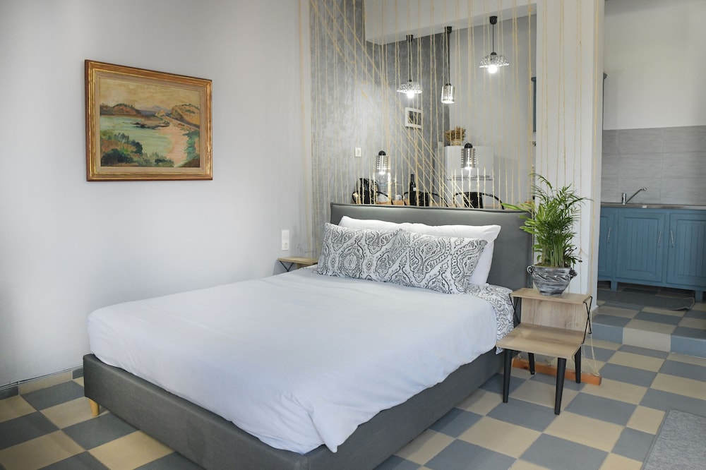 1 Bedroom, Junior Suite, Studio, Queen Bed, Sea View