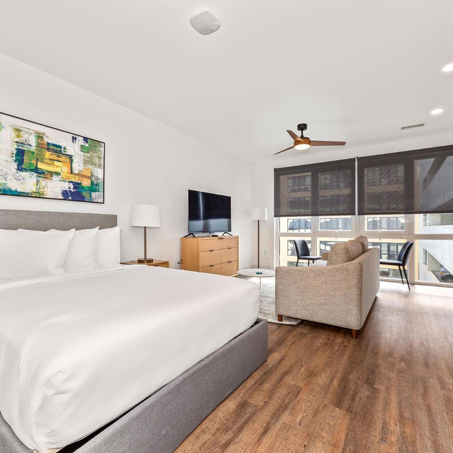 Anthem House Huntsville MidCity, powered by Placemakr 13/50