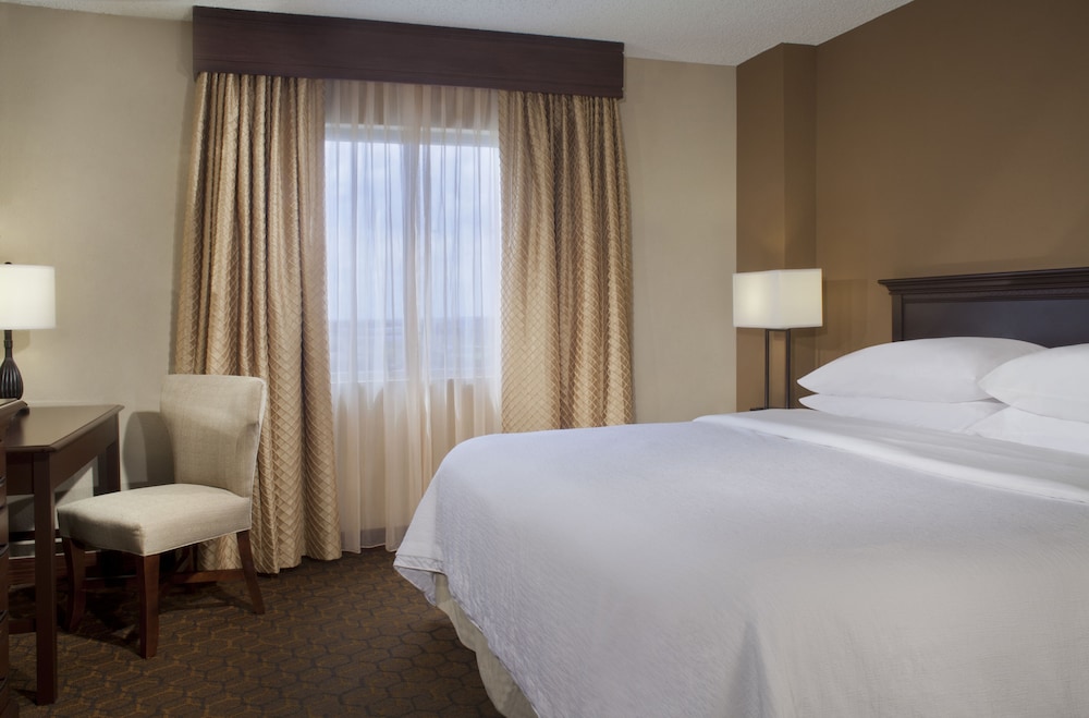 2 ROOMS, PREMIUM, SUITE, KING BED