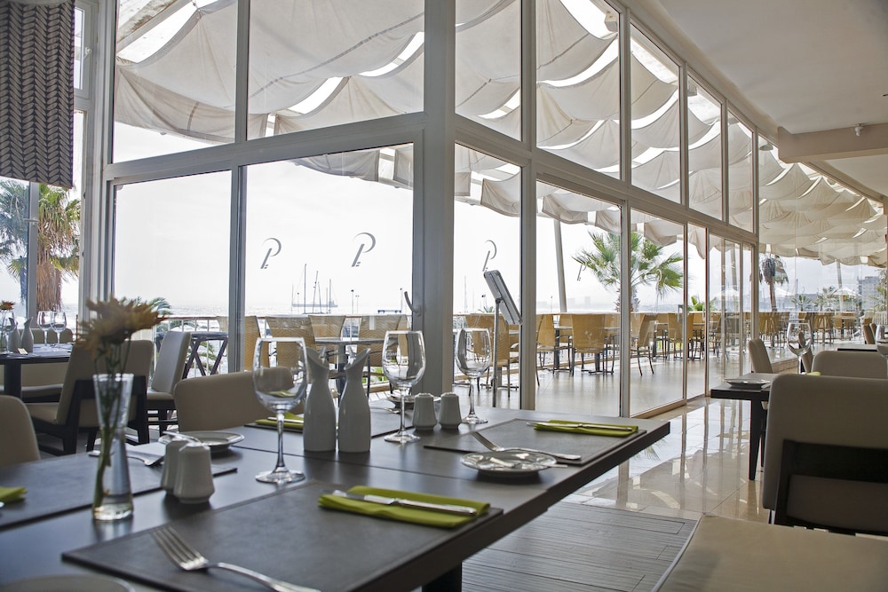 restaurant-cafeteria