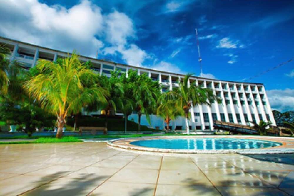 Barrudada Tropical Hotel 4/57