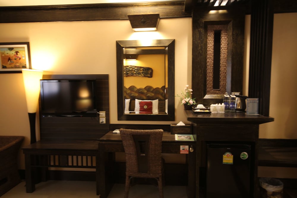 RueanPhae Royal Park Hotel 45/50
