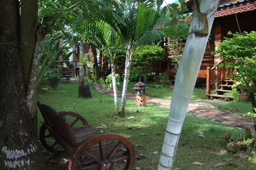 T.R. Guesthouse 62/68