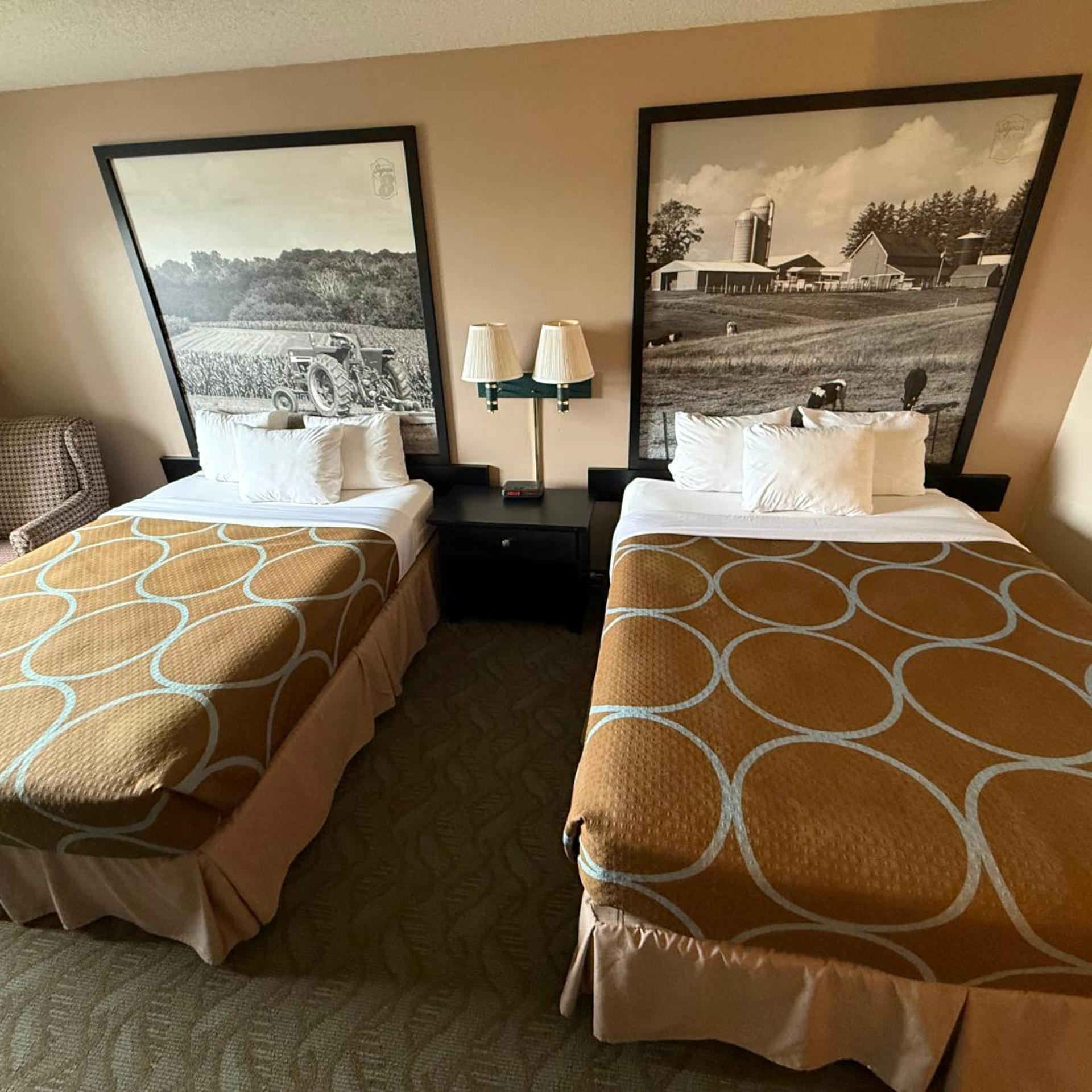 Dodgeville Inn & Suites 15/44