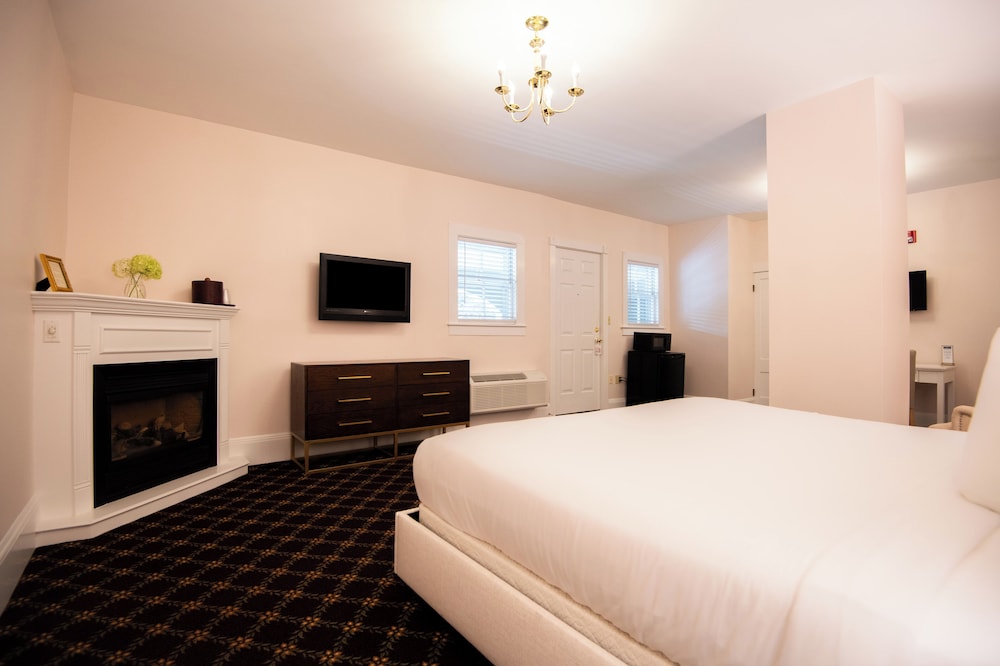 Bar Harbor Manor 15/68