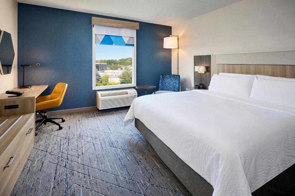 Room, King Bed